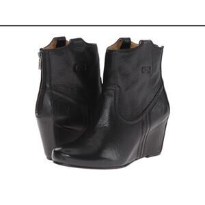 Frye Carson Wedge Bootie’s - Size 11 - Black Leather